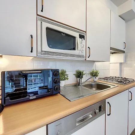 Flat Zandroos Close To The Daire Koksijde